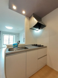 コンパクトなキッチンで掃除もラクラク