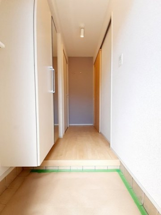 毎日通る玄関はこちらです