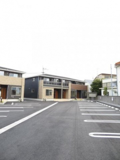 駐車場があるので、車を買う予定の方も安心です