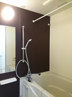 落ち着いた空間のお風呂です