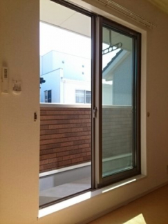 お洗濯にも便利なバルコニー付き