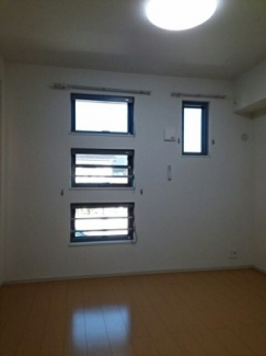 明るい室内です