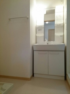 コンパクトで使いやすい洗面所