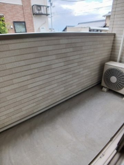 外からの目が気にならないバルコニーで洗濯物が干せます