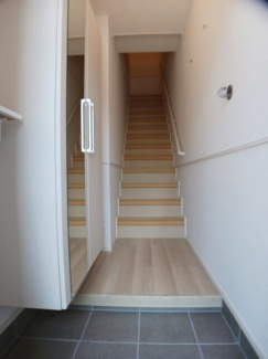 シンプルで使いやすい玄関です