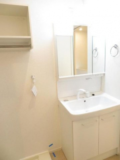 コンパクトで使いやすい洗面所