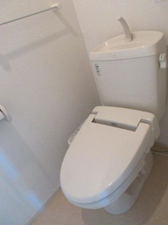 清潔感のあるトイレです