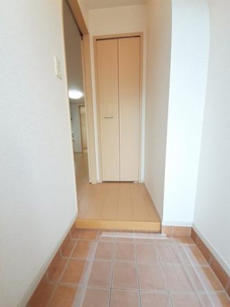 落ち着いた玄関です