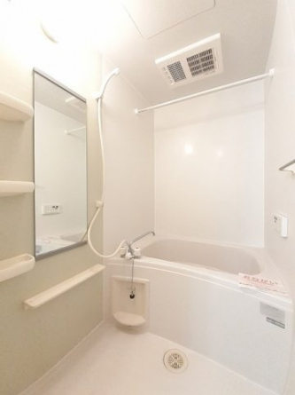 日々の疲れを癒すお風呂付です