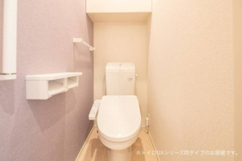 ゆったりとした空間のトイレです