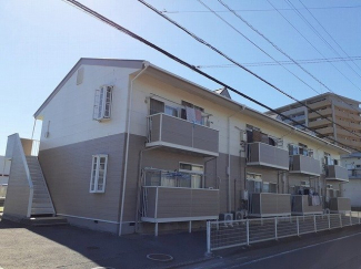 落ち着いた雰囲気の外観です