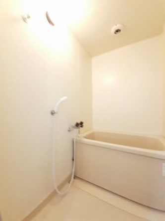 落ち着いた空間のお風呂です