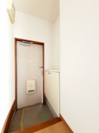 明るい玄関です