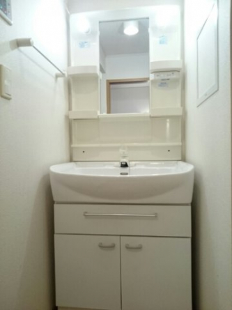 コンパクトで使いやすい洗面所