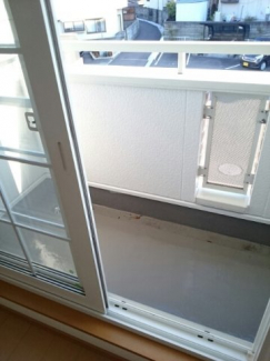 外からの目が気にならないバルコニーで洗濯物が干せます