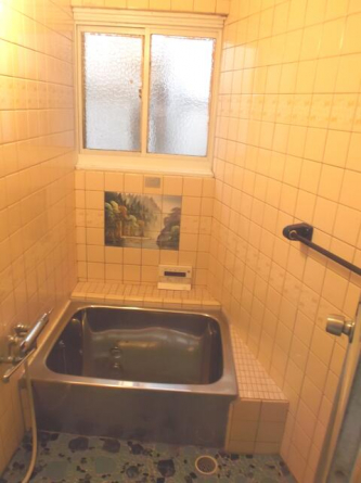 キッチンから洗面所