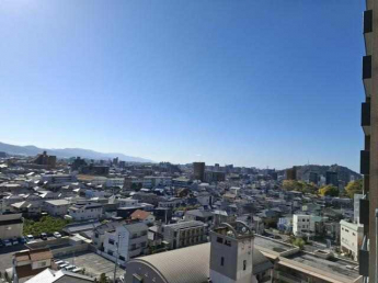 松山の街並みと山々を一望できる眺望