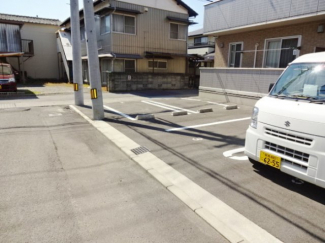 【駐車場】