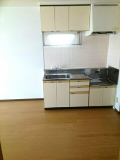 コンパクトなキッチンで掃除もラクラク