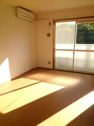 明るい室内です