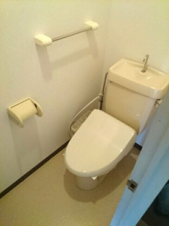 シンプルで使いやすいトイレです