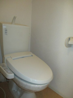 コンパクトで使いやすいトイレです