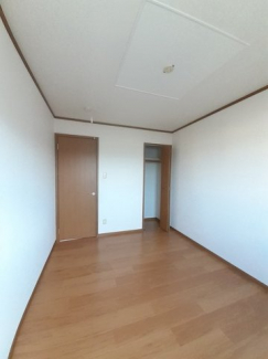 明るい室内です