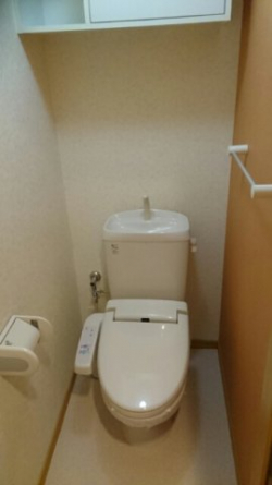 シンプルで使いやすいトイレです