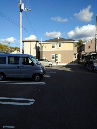 バルコニーからの眺めを楽しみながら食事をしませんか