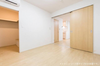 内装は落ち着いています