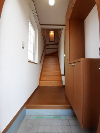 明るい玄関です