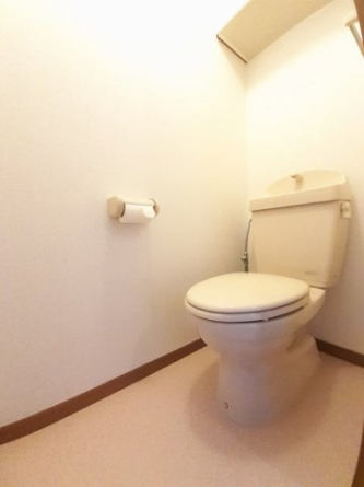 清潔感のあるトイレです