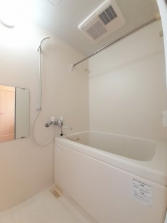 日々の疲れを癒すお風呂付です