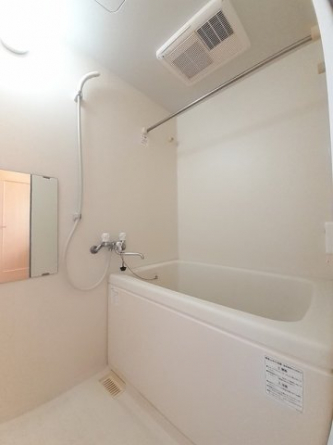 日々の疲れを癒すお風呂付です