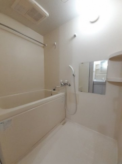 日々の疲れを癒すお風呂付です