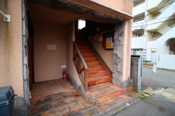 【エントランス】