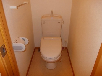 シンプルで使いやすいトイレです