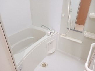 落ち着いた空間のお風呂です