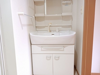 コンパクトで使いやすい洗面所