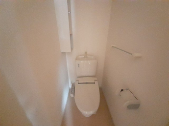 清潔感のあるトイレです