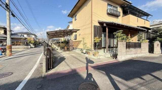 松山市正円寺３丁目の一戸建ての画像