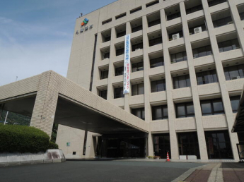 八幡浜市役所まで791m