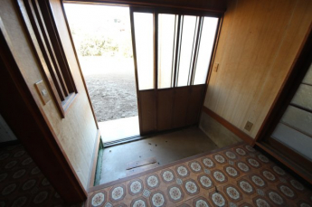 勝手口、建物北側に出られます