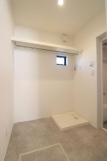 【施工例】洗面室と脱衣所が分かれている間取りです♪