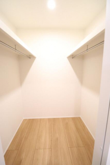 洗面室からＷＩＣに出入りできるので朝の身支度にも便利♪