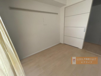 約6.5条の洋室、一部AIで家具を消しています