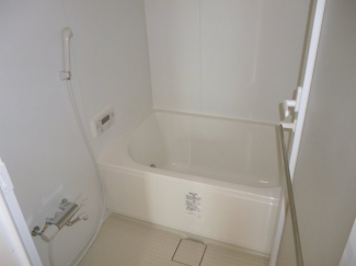 落ち着いた空間のお風呂です