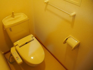 ゆったりとした空間のトイレです