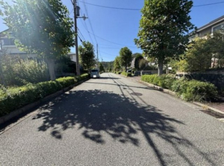 【前面道路含む現地写真】