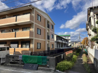 伊丹市荻野２丁目のマンションの画像